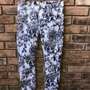 Women’s Zara jeans